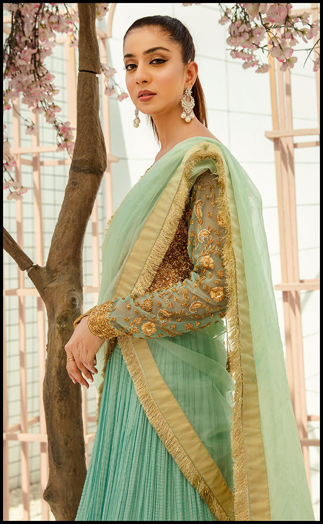 https://cdn.shopify.com/s/files/1/0560/5431/7229/products/zina-semi-formals-759833.jpg?v=1664396096